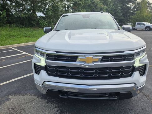 Used 2023 Chevrolet Silverado 1500 LT AWD/4WD image 13