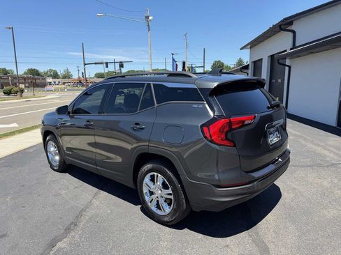 Used 2019 GMC Terrain SLE w/ Driver Convenience Package AWD/4WD image 3