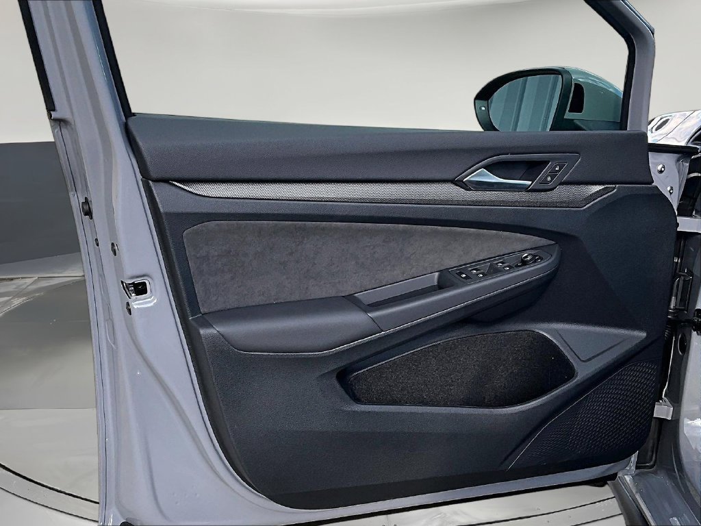 New 2026 Volkswagen GTI SE FWD image 20