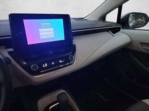 Used 2025 Toyota Corolla LE FWD image 20