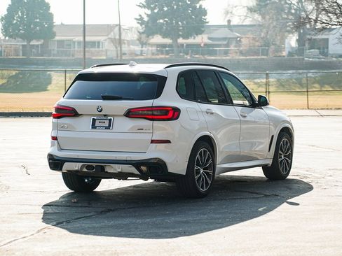 Used 2023 BMW X5 xDrive40i w/ M Sport Package image 5