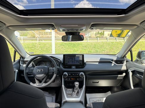 Used 2019 Toyota RAV4 XLE w/ Convenience Package AWD/4WD image 20