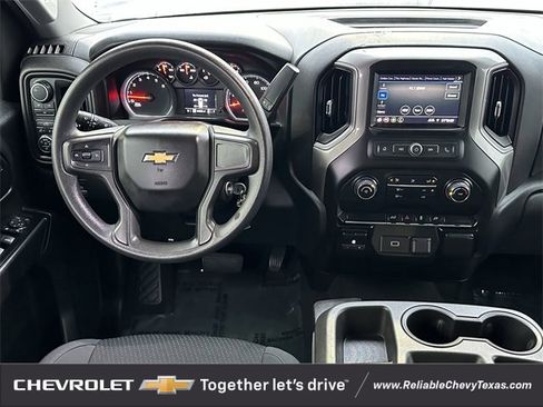 Used 2020 Chevrolet Silverado 2500 Custom w/ Custom Value Package image 12