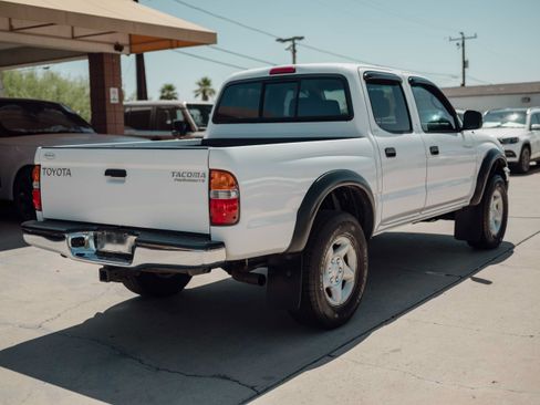Used 2002 Toyota Tacoma PreRunner w/ SR5 Pkg w/ Chrome Pkg RWD image 3