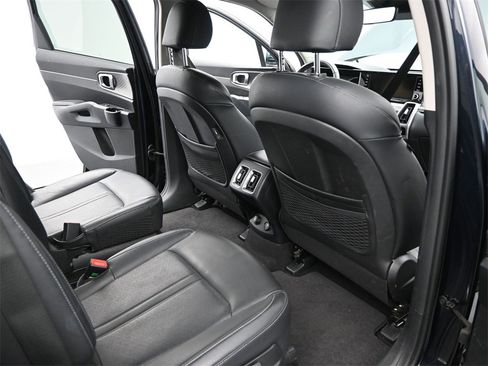 Certified 2023 Kia Sorento EX image 21