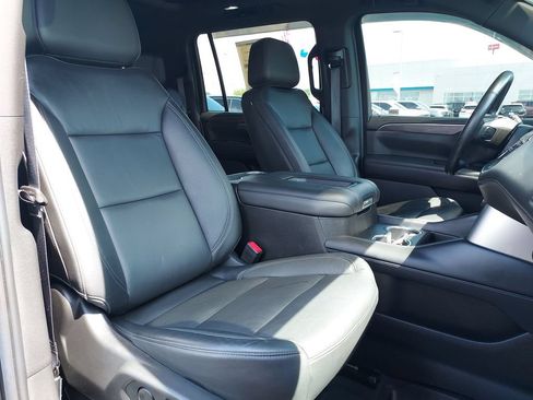 Used 2021 Chevrolet Suburban Z71 w/ Z71 Signature Package AWD/4WD image 31