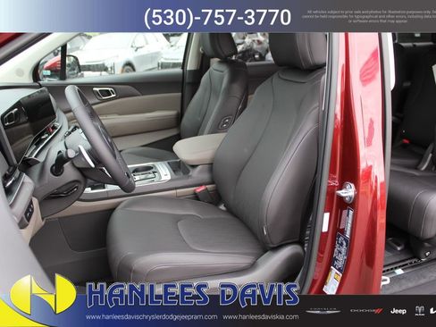 New 2026 Kia Carnival EX image 13