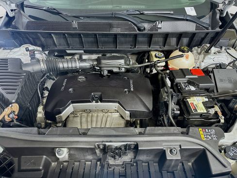 Used 2017 GMC Acadia SLE image 32