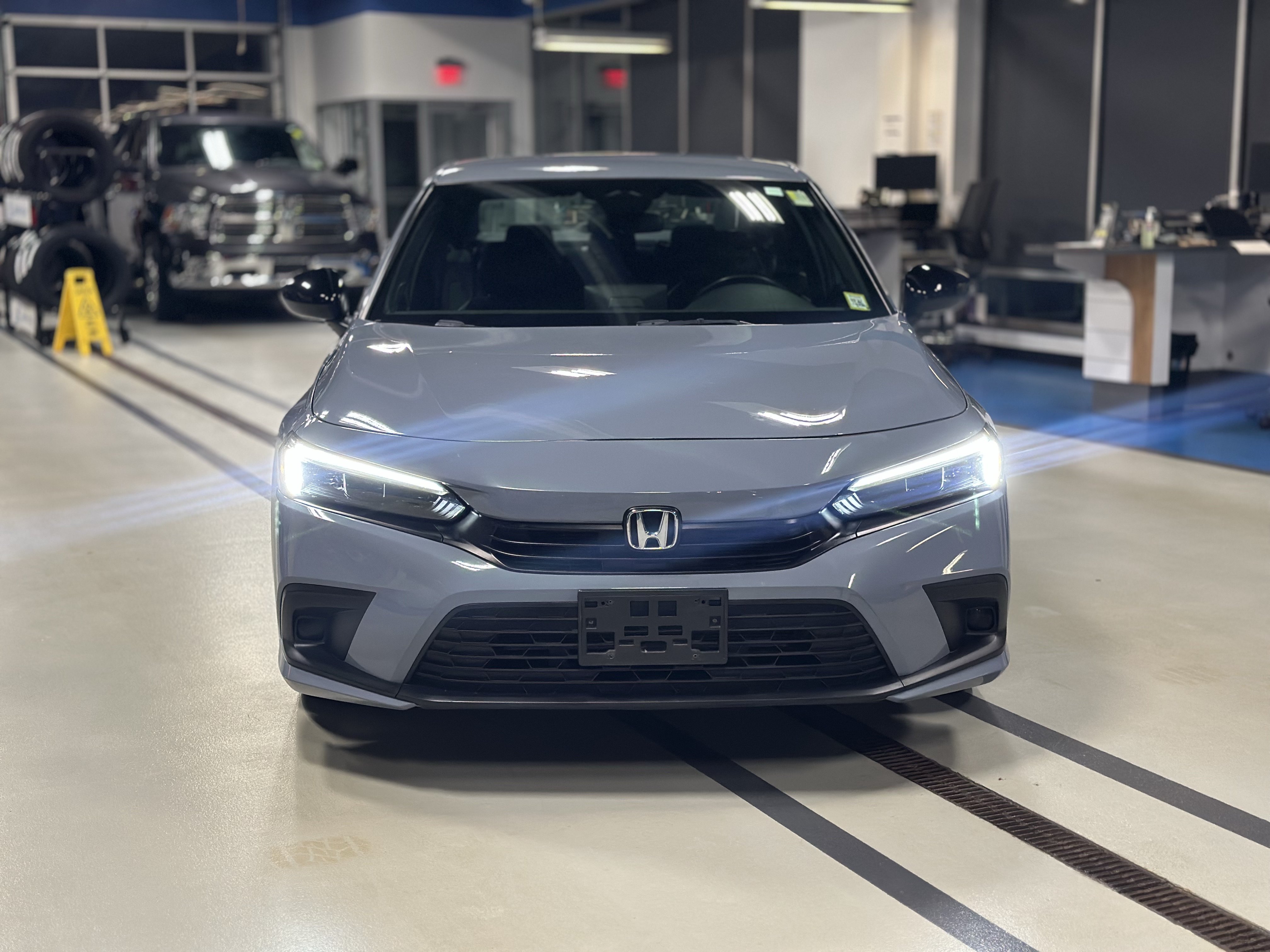 Used 2024 Honda Civic Sport image 3