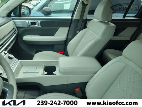Used 2024 Hyundai Santa Fe SEL FWD image 6