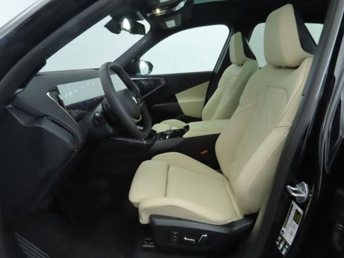 Certified 2025 BMW X3 xDrive30i w/ Premium Package image 20