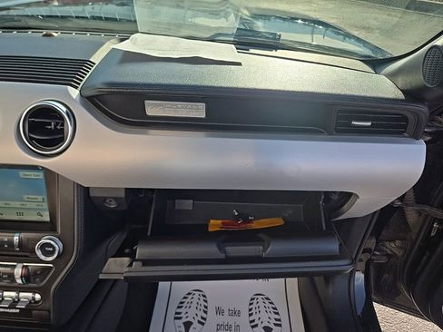 Used 2017 Ford Mustang Premium image 34