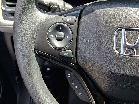 Used 2018 Honda HR-V EX image 21