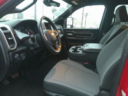 Used 2024 RAM 2500 Big Horn w/ Bed Utility Group image 17