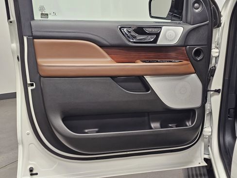 Used 2023 Lincoln Navigator L Reserve image 20