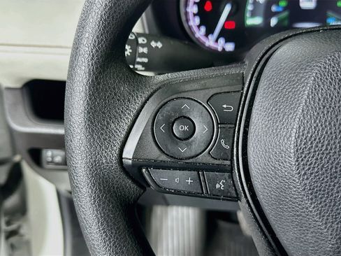 Certified 2025 Toyota RAV4 XLE w/ Convenience Package FWD image 16