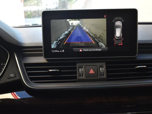 Used 2020 Audi Q5 2.0T Premium Plus w/ Premium Plus Package image 37