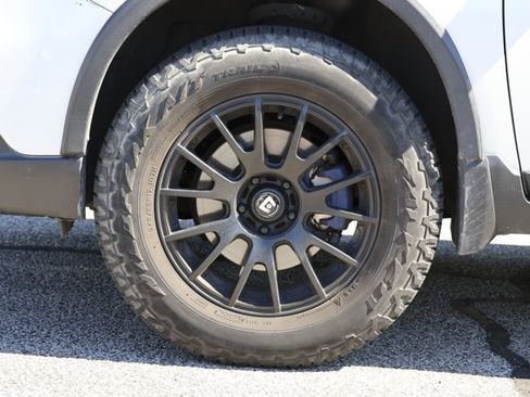 Used 2019 Subaru Outback 2.5i Limited AWD/4WD image 9