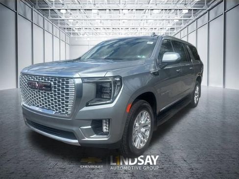 Used 2024 GMC Yukon XL Denali image 2