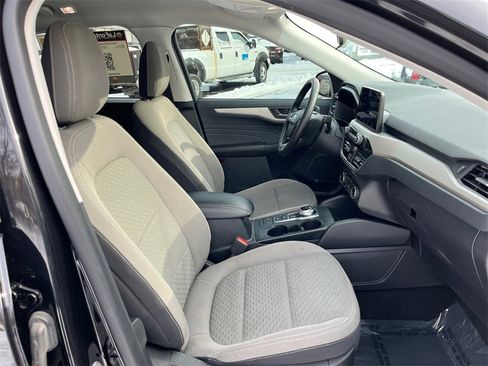 Used 2022 Ford Escape SE w/ SE Sport Appearance Package image 23