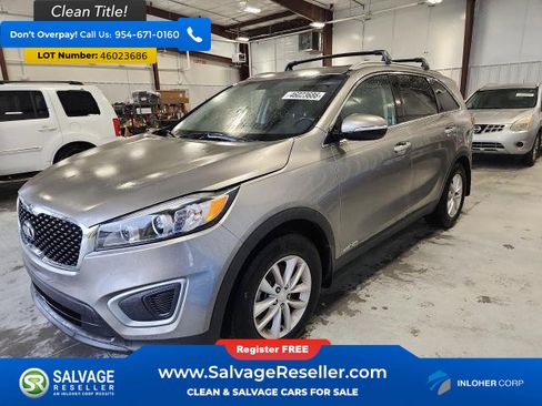 Used 2016 Kia Sorento LX w/ LX Convenience Package image 1