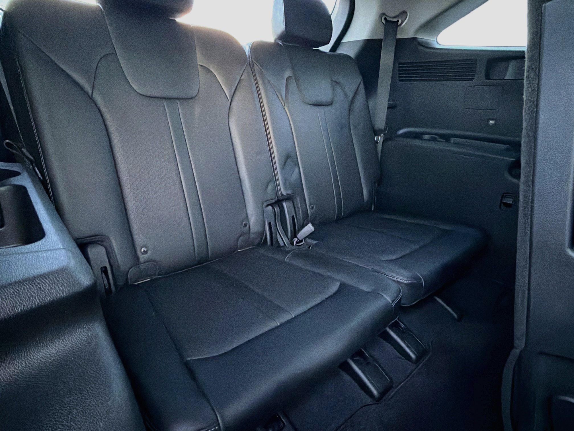 Used 2021 Kia Sorento S w/ Panoramic Sunroof Package FWD image 19