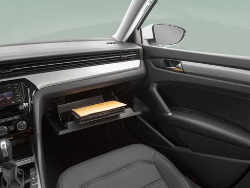 Used 2022 Volkswagen Passat 2.0T image 31