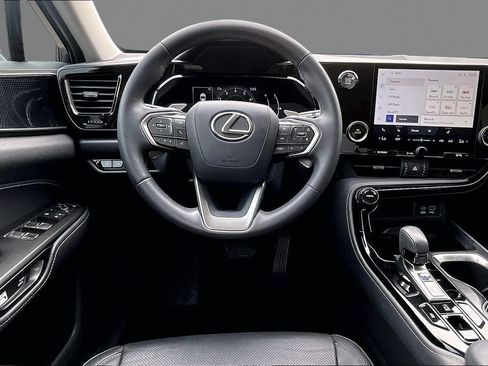 Used 2023 Lexus NX 250 FWD w/ Towing Package (2000 Lbs) image 5