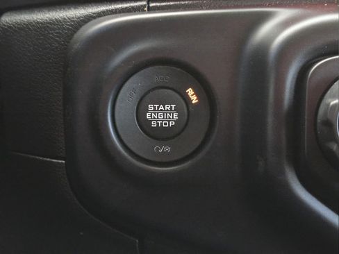 Used 2019 Jeep Wrangler Unlimited Rubicon AWD/4WD image 13