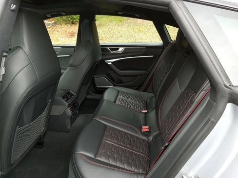 Used 2022 Audi RS 7 Sportback AWD/4WD image 24