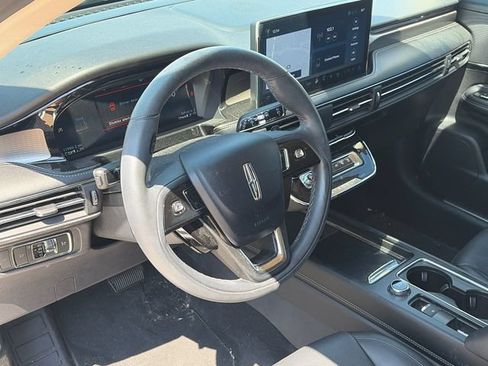 Used 2024 Lincoln Corsair Reserve w/ Equipment Group 201A FWD image 16