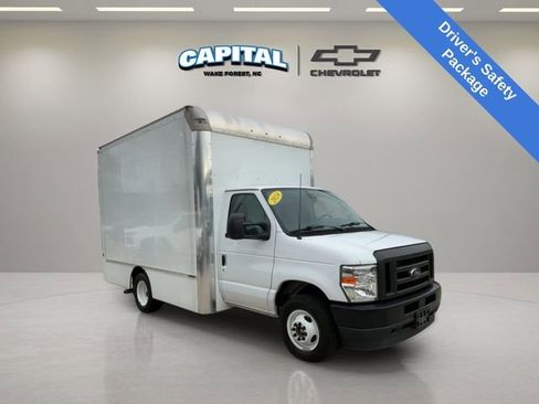 Used 2024 Ford E-350 and Econoline 350 Super Duty w/ Driver's Safety Package image 7