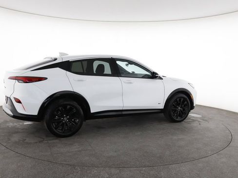 Used 2025 Buick Envista Sport Touring image 13