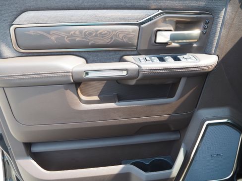 New 2025 RAM 2500 Limited image 25