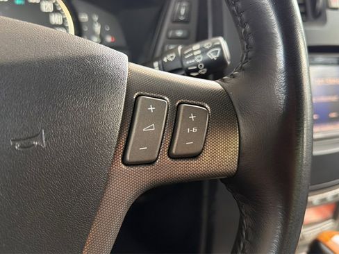 Used 2004 Cadillac XLR RWD image 26