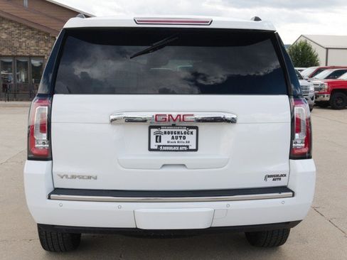 Used 2015 GMC Yukon Denali w/ Premium Package AWD/4WD image 4
