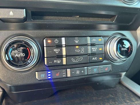 Used 2015 Ford F150 Platinum w/ Equipment Group 701A Luxury image 8