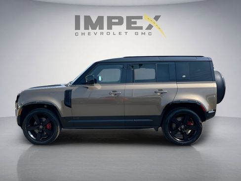 Used 2024 Land Rover Defender 110 X AWD/4WD image 2