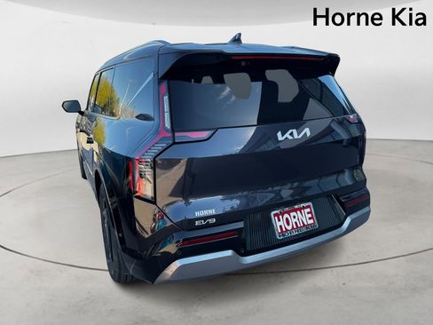 New 2026 Kia EV9 Land image 5