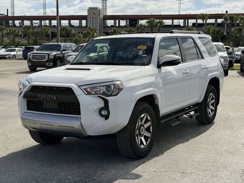 Used 2024 Toyota 4Runner TRD Off-Road Premium w/ Moonroof Package AWD/4WD image 9