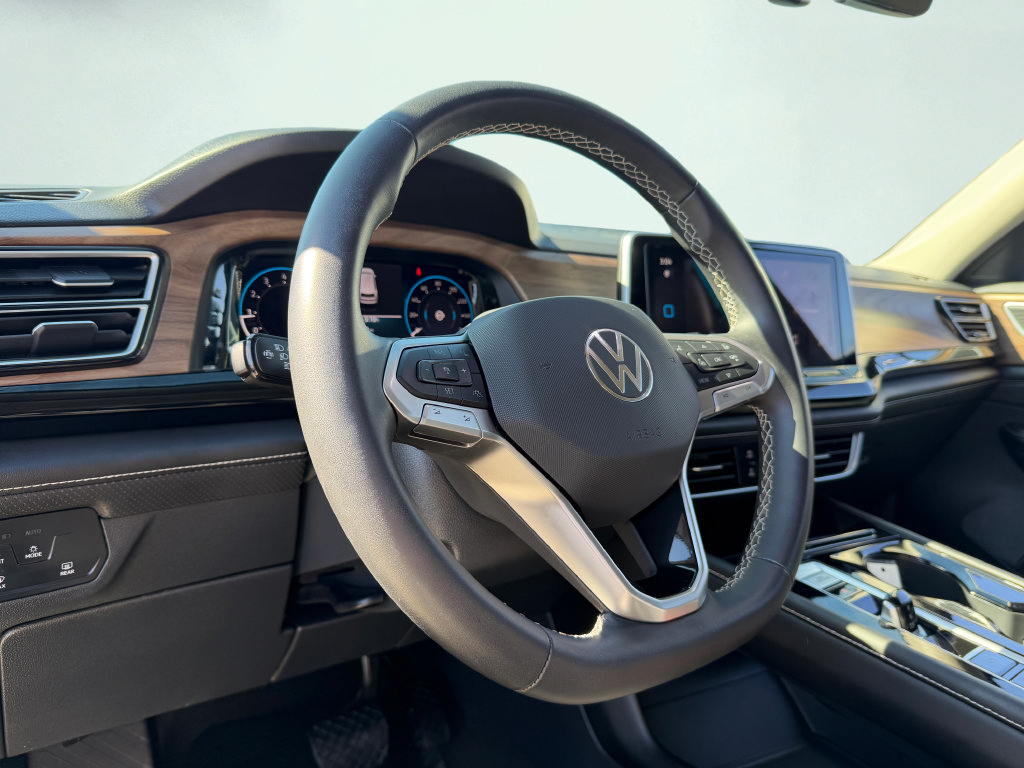 Used 2026 Volkswagen Atlas SE AWD/4WD image 25