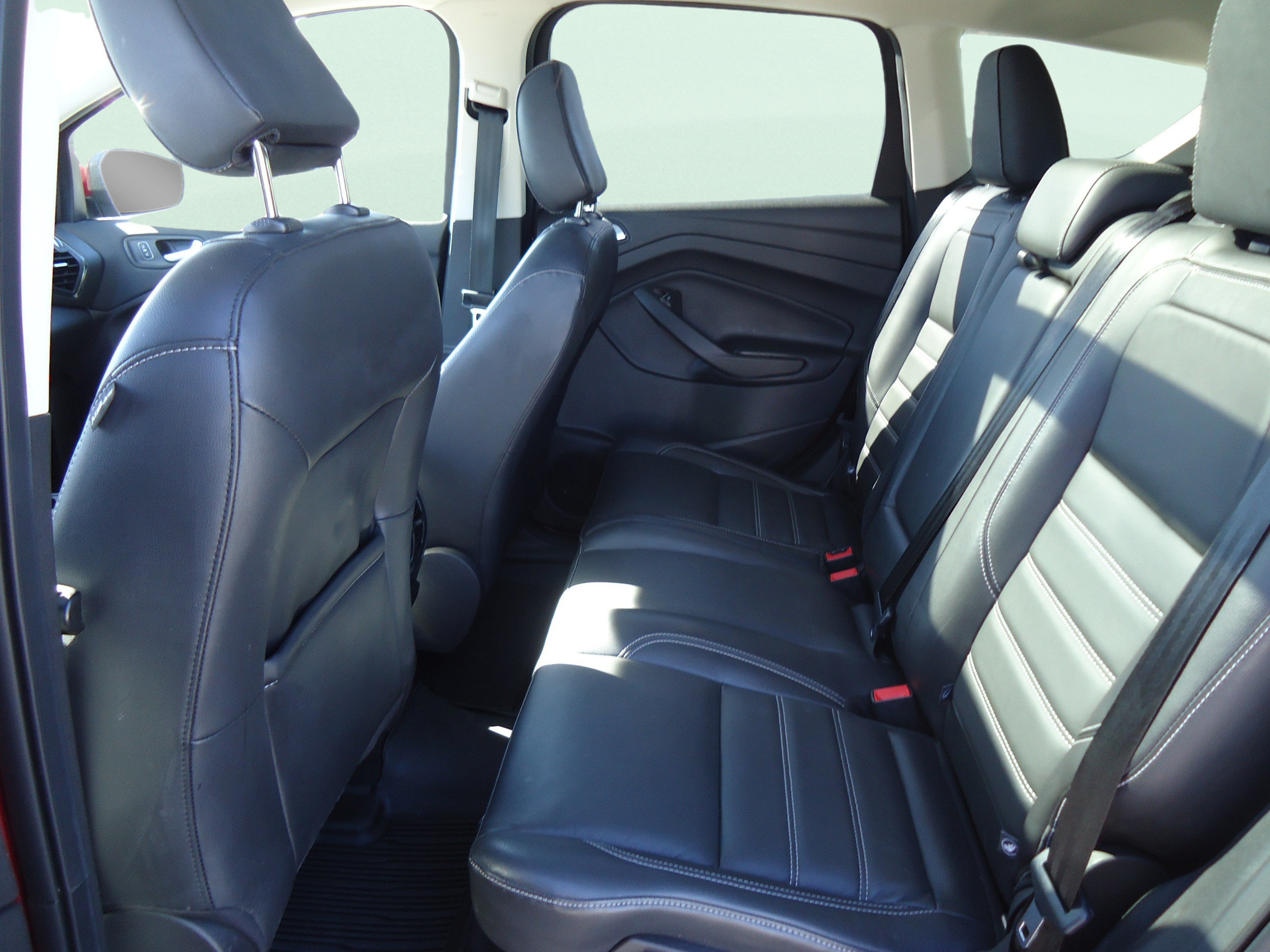 Used 2019 Ford Escape Titanium AWD/4WD image 30