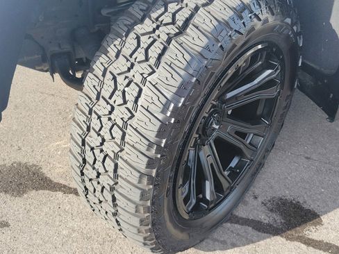 Used 2019 Chevrolet Silverado 1500 Custom Trail Boss w/ Custom Convenience Package AWD/4WD image 11