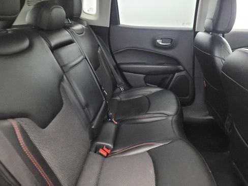 Used 2019 Jeep Compass Trailhawk w/ Cold Weather Group image 19