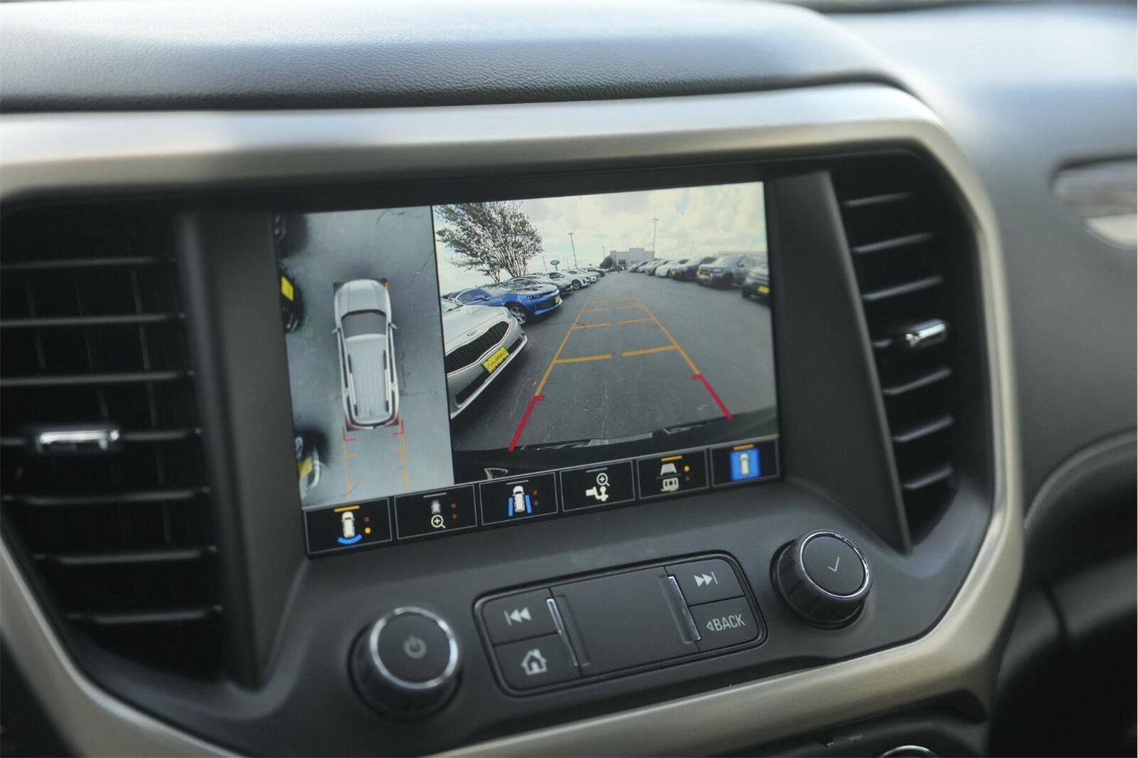 Used 2023 GMC Acadia Denali w/ Denali Ultimate Package FWD image 28