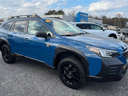 Used 2022 Subaru Outback Wilderness image 7