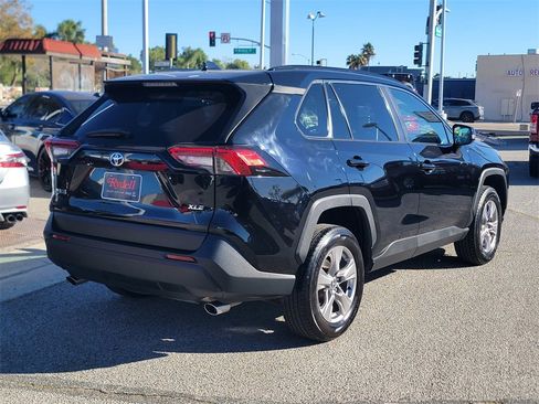 Used 2023 Toyota RAV4 XLE image 5