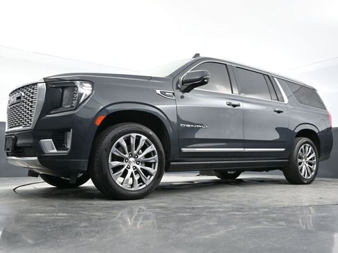 Used 2021 GMC Yukon XL Denali w/ Denali Premium Package AWD/4WD image 50