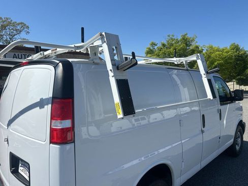 Used 2020 Chevrolet Express 2500 w/ Driver Convenience Package image 22