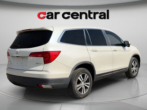 Used 2017 Honda Pilot EX image 5